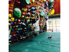 Climbing Studio BRAVE̎ʐ^